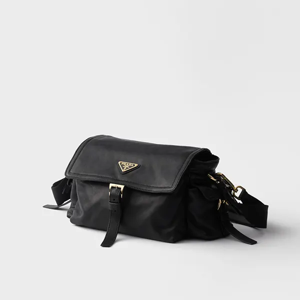 【安全】プラダ エクスプローラー ナッパレザー ショルダーバッグ 1BD394
