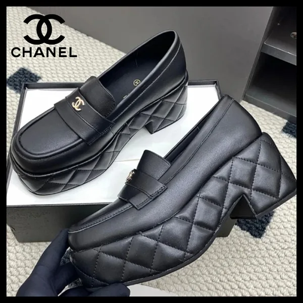 存在感抜群♥【シャネル】厚底マトラッセローファー コピー G46582