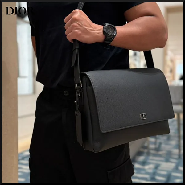 ディオール CD Icon コピー フラップ付き メッセンジャーバッグ 1ICPO402ICO