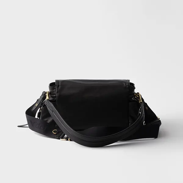 【安全】プラダ エクスプローラー ナッパレザー ショルダーバッグ 1BD394