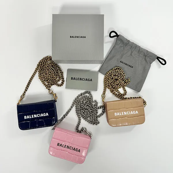 最安値挑戦【国内即発】バレンシアガ コピー/CASH クロコ チェーン付き三つ折り財布 6181451LRRM4623