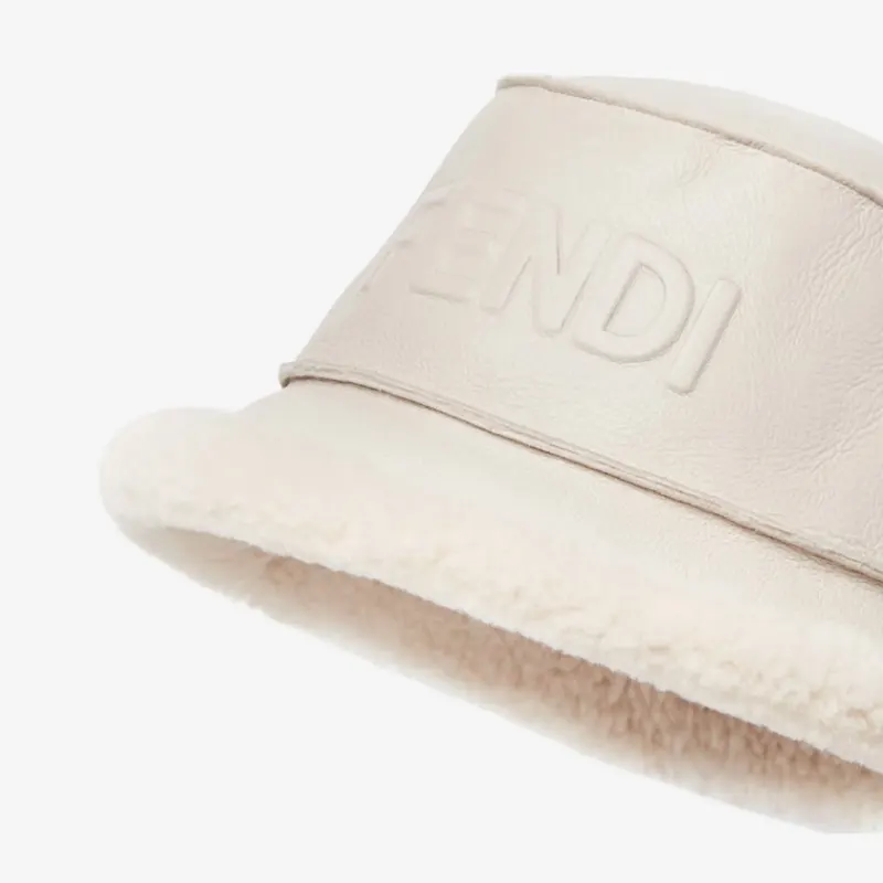 人気No1フェンディ ナッパシアリングバケットハット fd666326