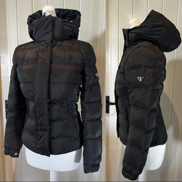 プラダ 大人気モデル 29X544 ダウンジャケット スーパーコピー c25103113