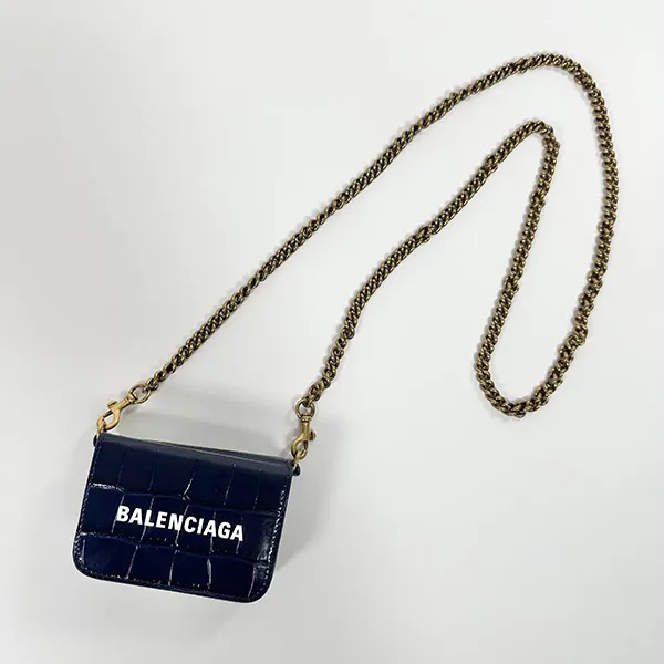 最安値挑戦【国内即発】バレンシアガ コピー/CASH クロコ チェーン付き三つ折り財布 6181451LRRM4623